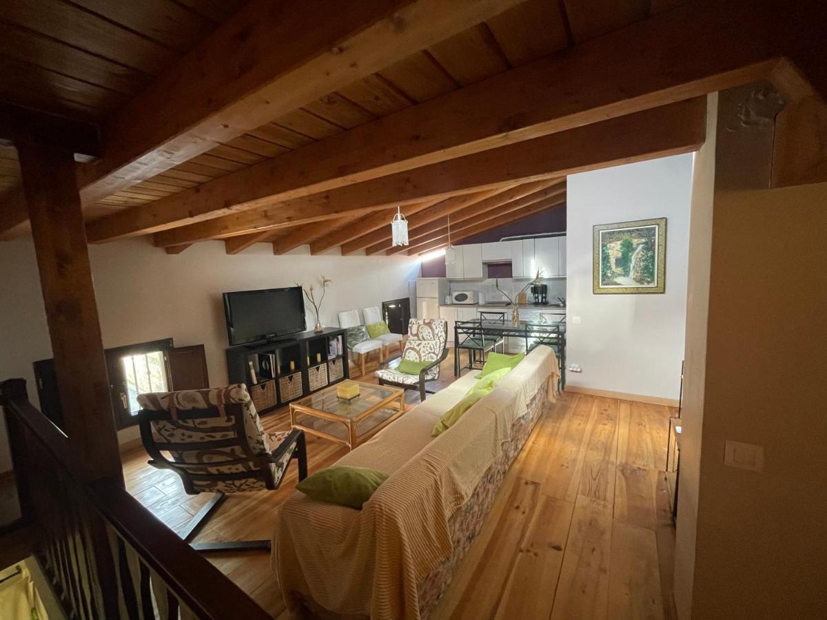 Atico Aires De Gredos Apartment Candeleda Ngoại thất bức ảnh