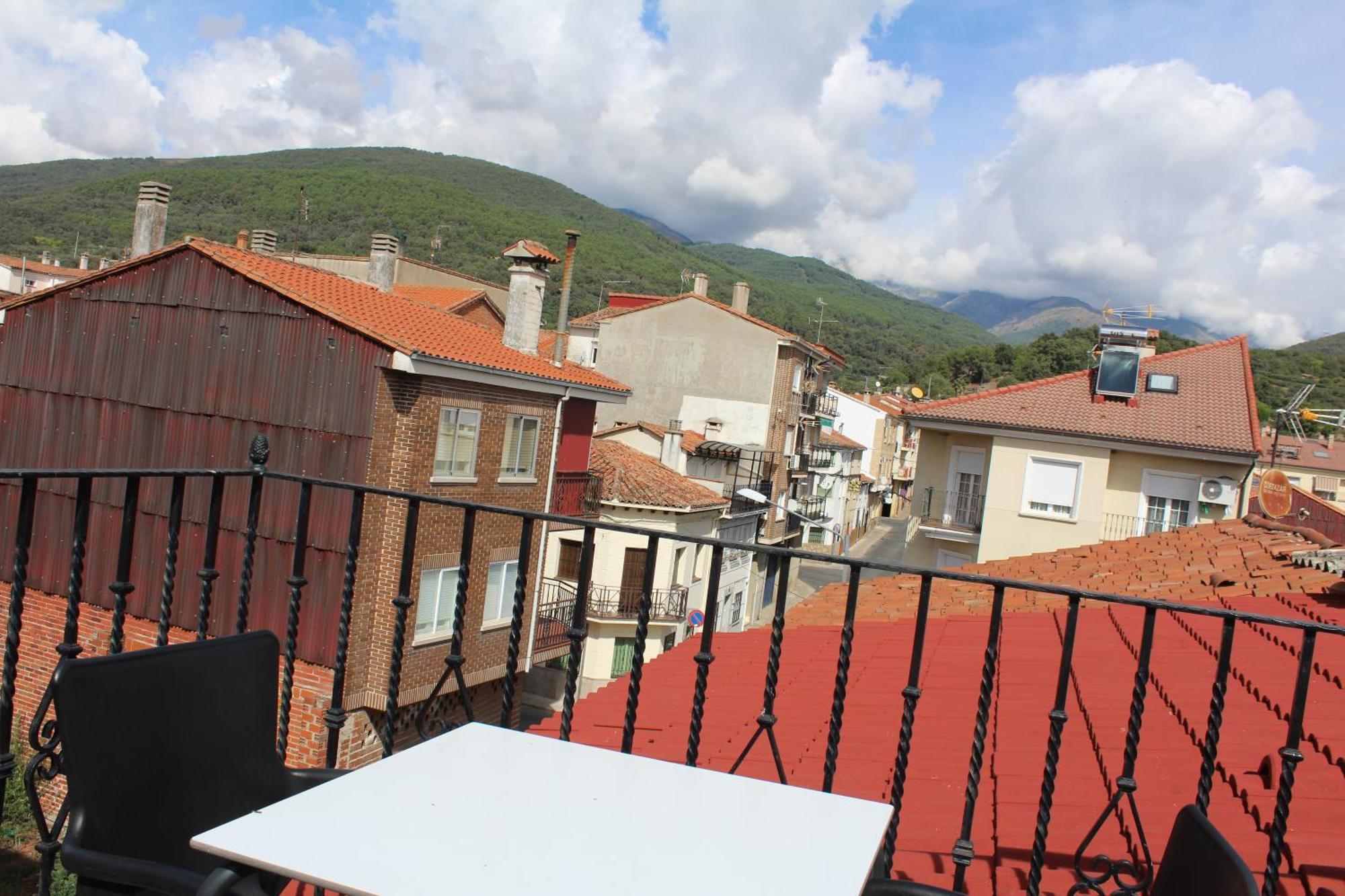 Atico Aires De Gredos Apartment Candeleda Ngoại thất bức ảnh